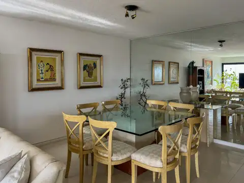Departamento 8 ambientes con 4 baños