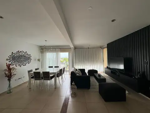 Departamento tres ambientes con cochera en alquiler - Quilmes centro 