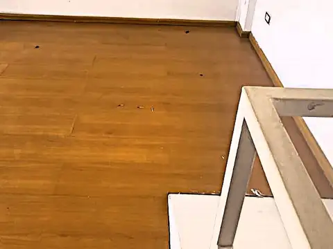 Renque Cura 1600, Piso 1