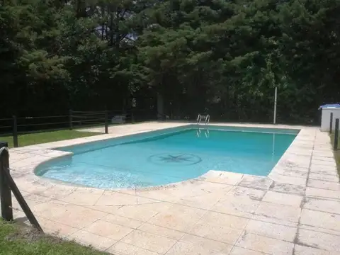 Casa en venta - 2 Dormitorios 3 Baños - Exaltación de la Cruz