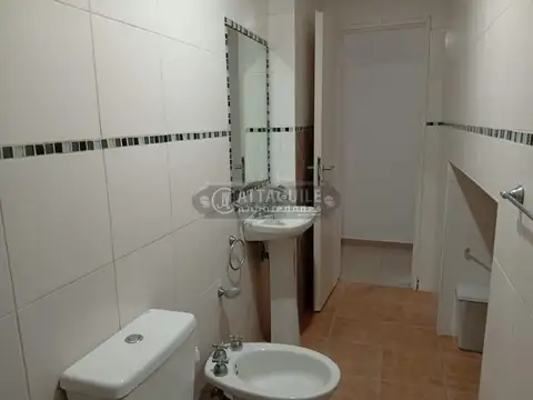 Departamento en Alquiler con 1 cocheras