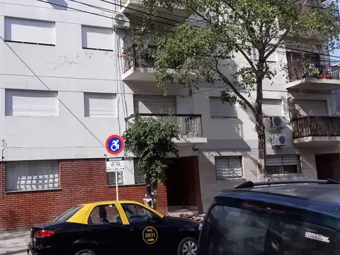 LLAVALLOL 3383 , Piso PB