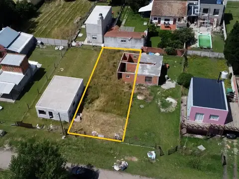 Terreno en Venta en Santa Elena, USD 17.000