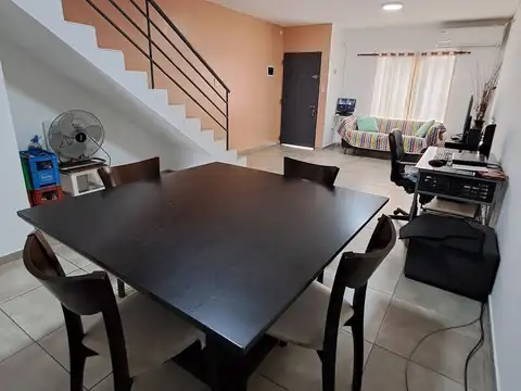 Depto Tipo Casa en Venta de 4 ambientes