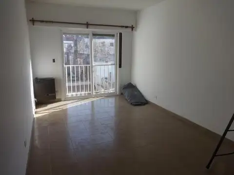 Departamento de 2 ambientes en  San Isidro- En alquiler