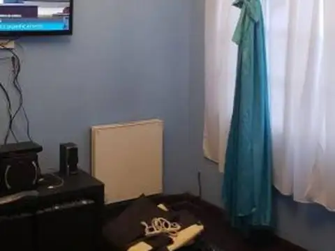 CASA 5 AMBIENTES CON PATIO Y COCHERAS AMPLIAS