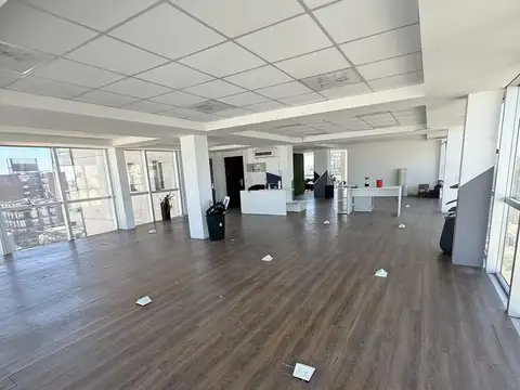 Oficina en venta con cocheras y bauleras