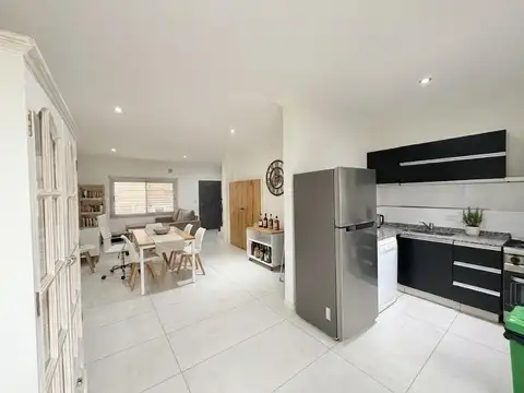 Depto Tipo Casa en Venta con 1 cocheras