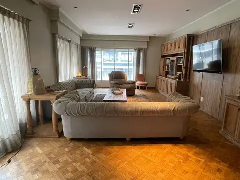 Departamento en Alquiler de 5 ambientes