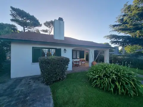 Casa 3 ambientes con 4 baños