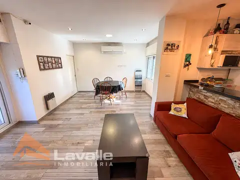 Casa en venta 2 habitaciones patio parrilla y garaje