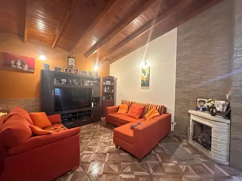 Depto Tipo Casa en Venta 25 años