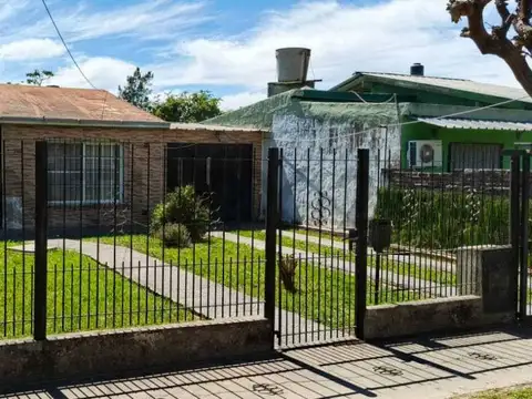 VENTA CASA 4 AMBIENTES EN SAN MIGUEL