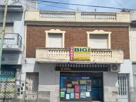 Venta PH 3 ambientes con terraza Liniers.