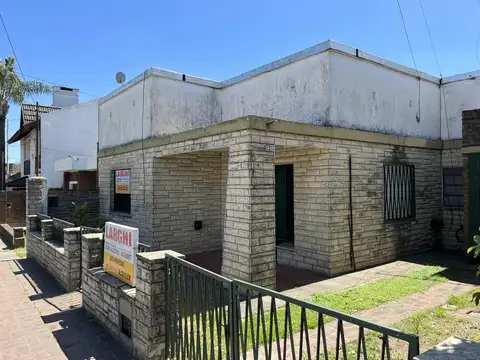 Casa en el centro de Escobar sobre calle Belgrano