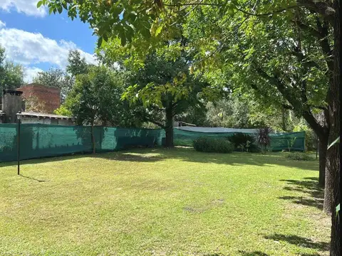 VENTA - Lote 12,30 x 30,50mts - Funes.