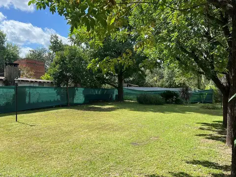 VENTA - Lote 12,30 x 30,50mts - Funes.