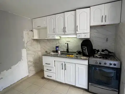 OPENHOUSE ofrece en alquiler  DÚPLEX en calle Italia de Las Heras