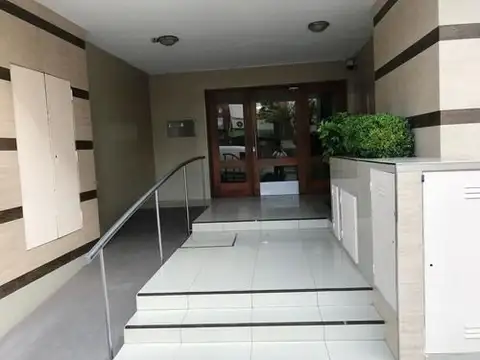 Departamento En Venta De 2 Dormitorios En Centro