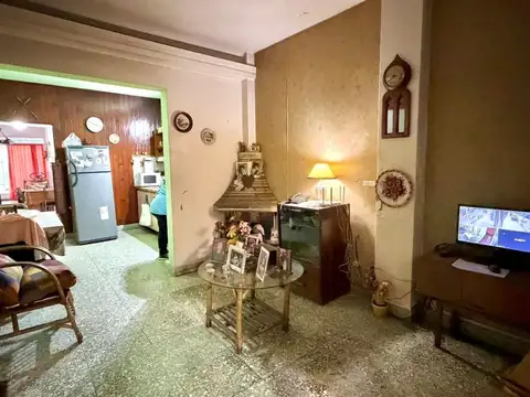 Casa 5 ambientes con 2 baños