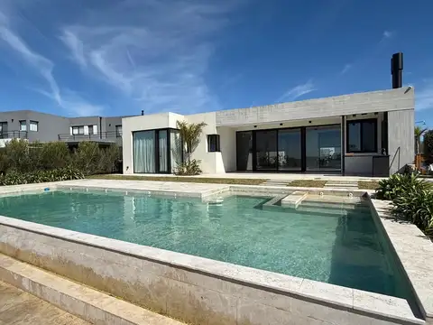 Casa en Venta en San Sebastián, USD 329.000