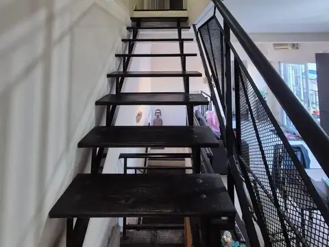 Depto Tipo Casa en Venta al Este