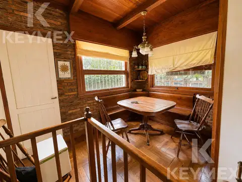 Casa 7 ambientes con 2 baños