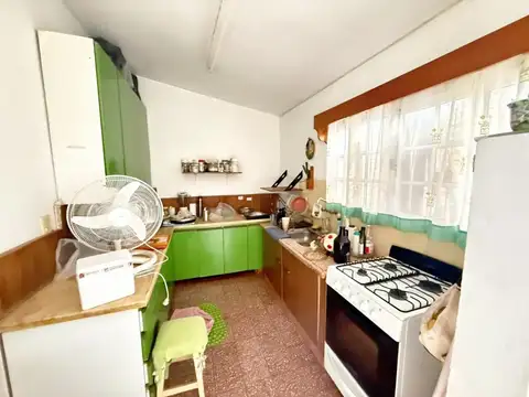 Casa 4 ambientes con 1 baño