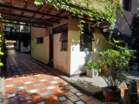 Depto Tipo Casa en Alquiler con 1 cochera