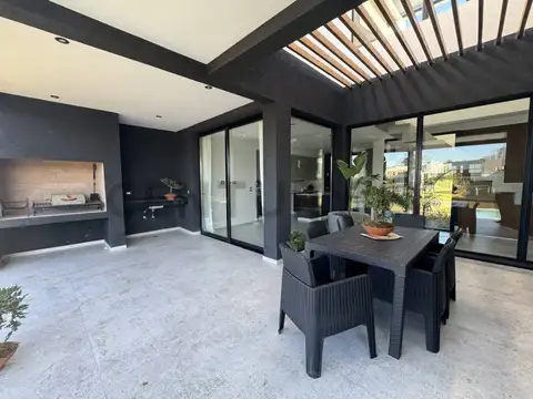 Casa en Venta 1 año