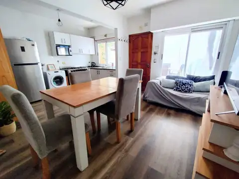 Depto Tipo Casa en Venta con 1 cocheras