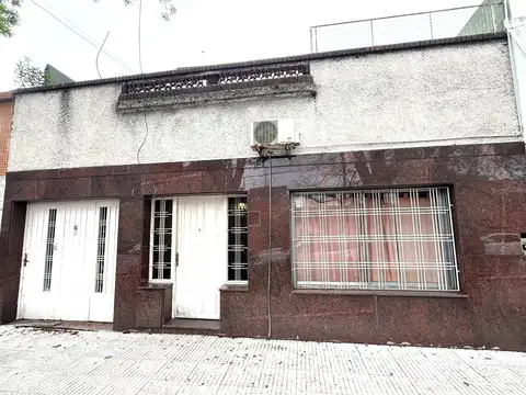 ALQUILER CASA 3 DORMITORIOS - IDEAL 2 FAMILIAS O CON ESPACIO PARA TRABAJAR - PATIO Y TERRAZA
