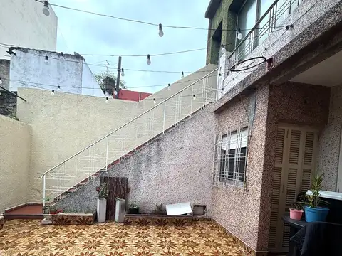 ALQUILER CASA 3 DORMITORIOS - IDEAL 2 FAMILIAS O CON ESPACIO PARA TRABAJAR - PATIO Y TERRAZA