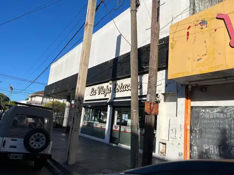 ESTACIONAMIENTO LAVADERO AUTOS- LOCAL  San Juan y Río Negro
