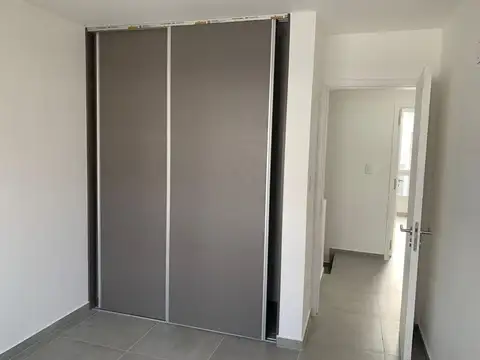 Depto Tipo Casa 4 ambientes con 3 baños