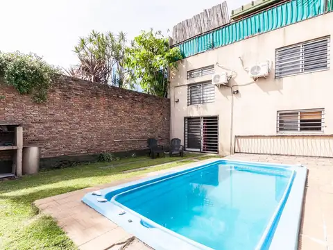 Casa 6 ambientes con 4 baños