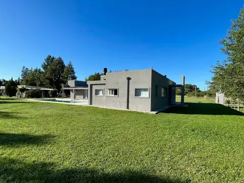 Casa en Venta en Lobos, USD 155.000
