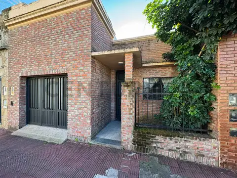 Venta 2 Casas en barrio Sarmiento, Rosario