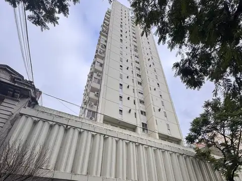 ALQUILER - DEPARTAMENTO 2 DORMITORIOS CON BALCON - CENTRO