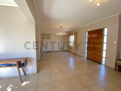 Casa en Alquiler de 3 dormitorios