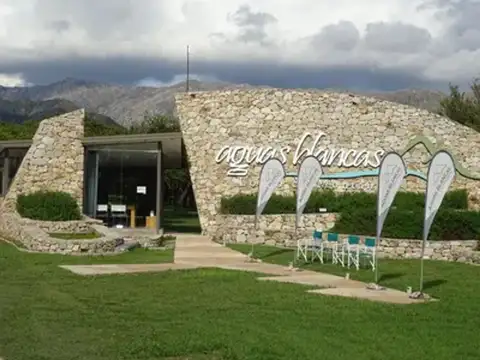 CASA A TERMINAR EN “AGUAS BLANCAS”- VILLA LARCA