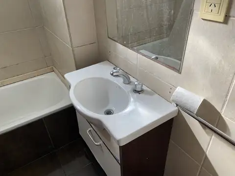 Departamento en Alquiler en Florida Mitre/Este, $ 950.000