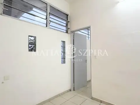 ALQUILER AMPLIA OFICINA EN ITUZAINGO CENTRO
