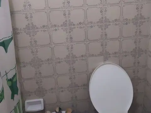 Casa sobre hermoso lote de terreno  RETASADA 