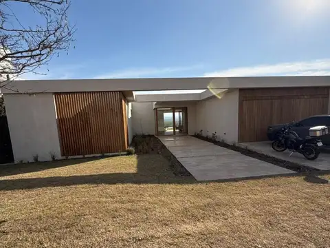 Casa en Venta en Santa Rosa de Calamuchita, USD 780.000
