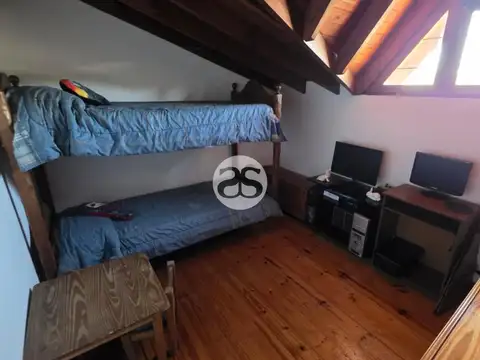 Casa 5 ambientes con 3 baños