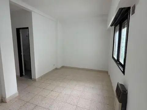 Departamento en Alquiler en Ramos Mejia, $ 600.000