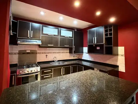 Departamento en Alquiler con 1 cocheras