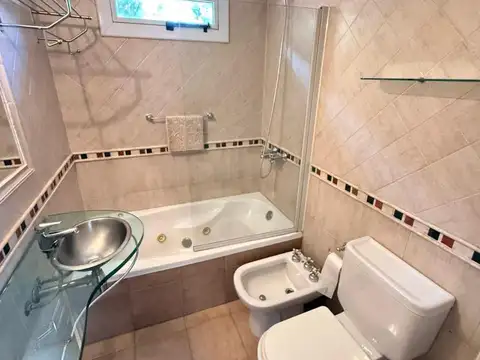 Departamento en Alquiler con 1 cocheras