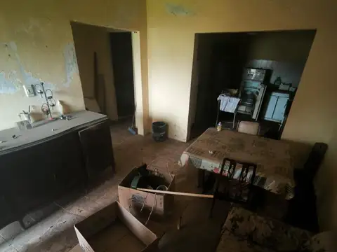 Casa 3 ambientes con 1 baño